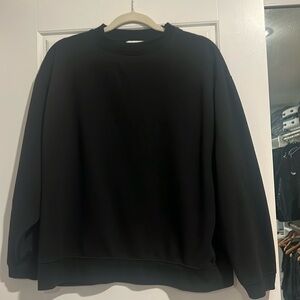 Black sweatshirt